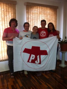 A Secretária Nacional da PJ, Aline, os CN's Rafael, Silvana e Vinícius e o CNA Pe. Joel representam a PJ no Seminário das AP`s em São Paulo-SP.