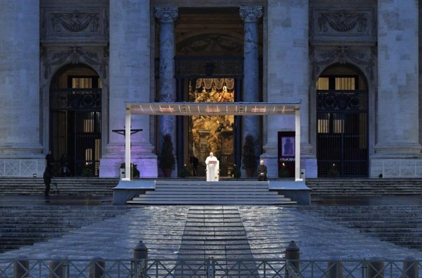  Homilia do Papa Francisco na Adoração do Santíssimo e Bênção Urbi et Orbi