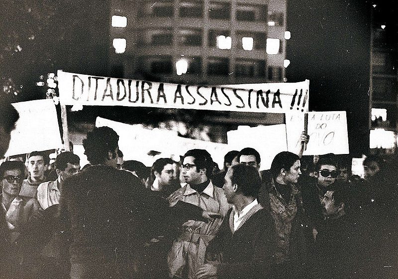  Jovens e a Ditadura Civil-Militar brasileira